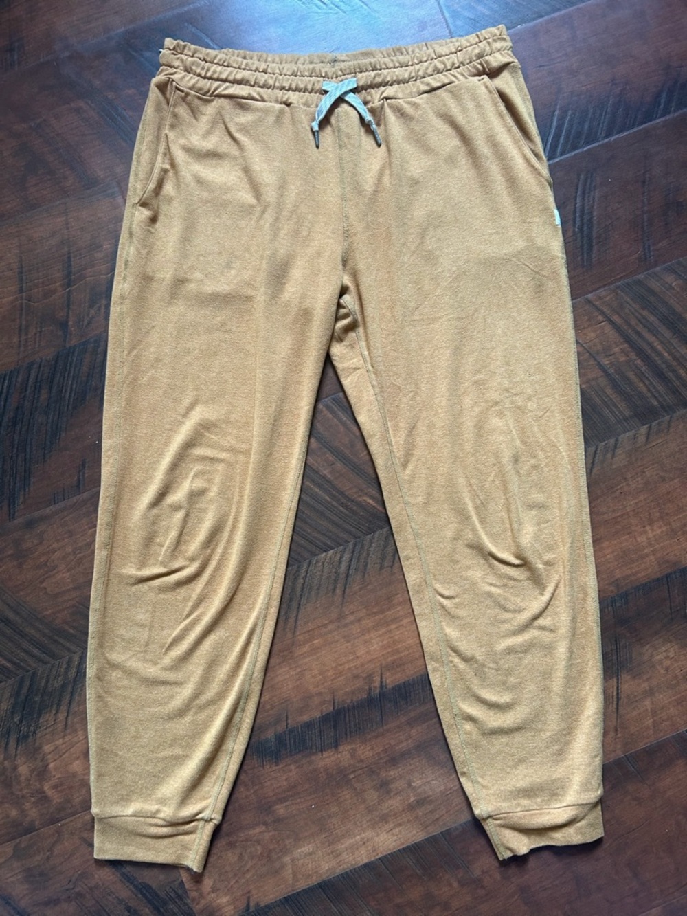 Vuori Track Joggers in Camel Tan with Light Drawstring